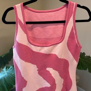 U Line neck with calf slit on bottom right side